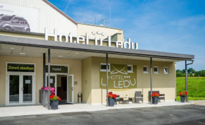 Hotel u Ledu, Velké Popovice